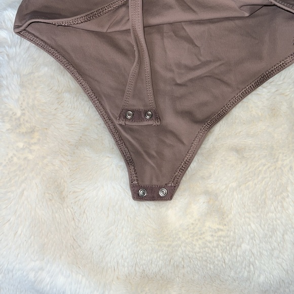 Aritzia Babaton Bodysuit small - Picture 4 of 4